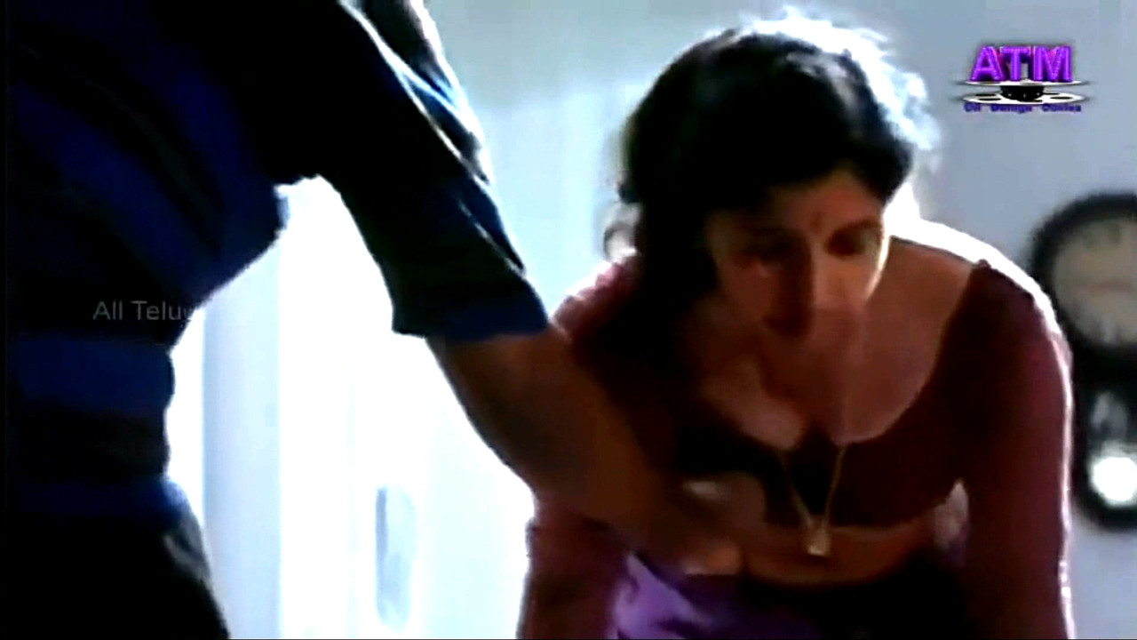 Gowthami Hot scene.divx_snapshot_00.13.031