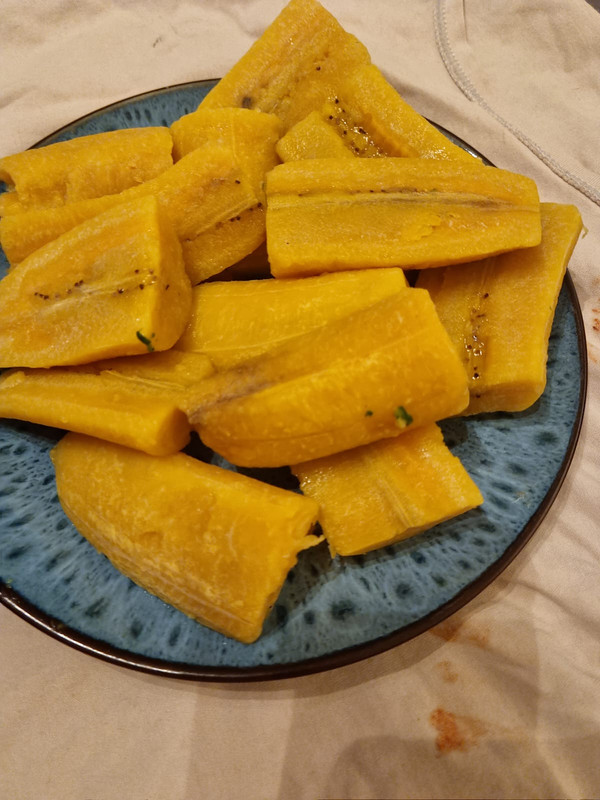 Boiled Plantains with Kontomire Stew