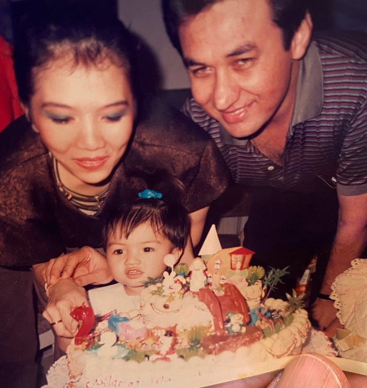 Raline Shah unggah potret masa kecil
