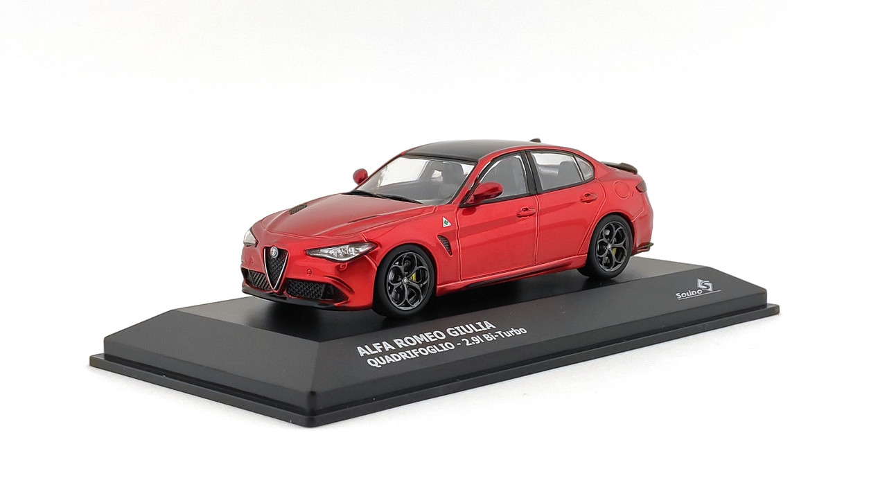 Alfa Romeo Giulia Quadrifoglio red  Solido S4313102  (4)