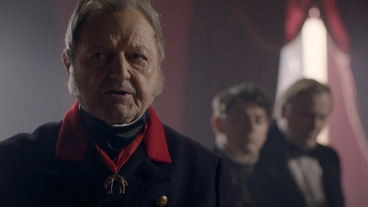 Victoria (2016) - S02E01 - A Soldier's Daughter (1080p BluRay x2