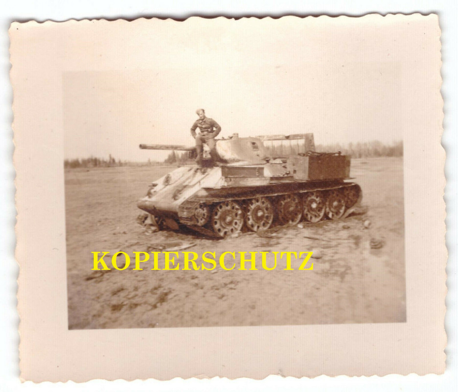 Foto T-34 Panzer Stahlräder,tank steelwheels,Zusatztank,extra tank,Rußland 1942