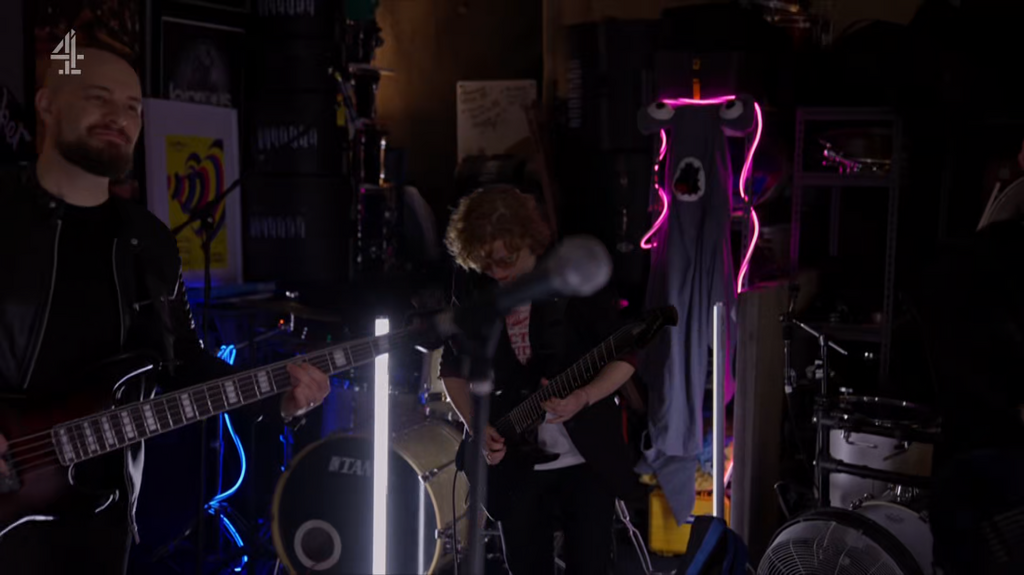 [Image: 61zbntvxx53n.png]