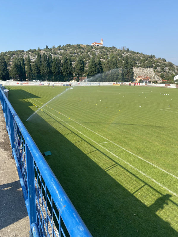 001DED08-0883-4936-933D-85FEA8D8F60B