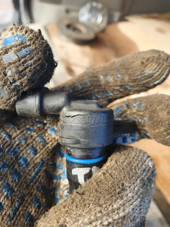 Датчик давления топлива