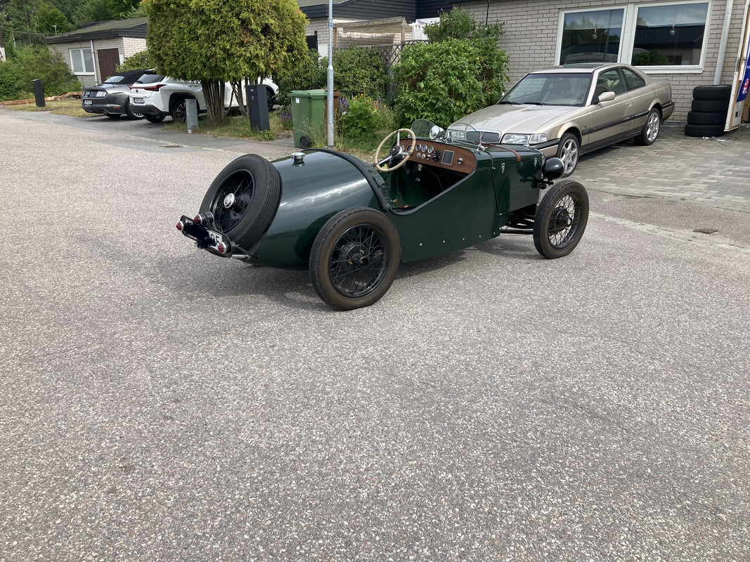 65ABB460-395F-4EE8-92D9-22A298BF40E3