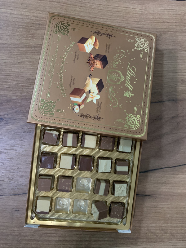 BC474892-9D3F-42A4-8E12-5A627FCA2260