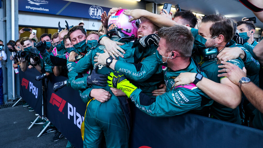 Sebastian-Vettel-Aston-Martin-GP-Aserbaidschan-2021-Baku-Rennen-169Gallery-73f864b1-1801368