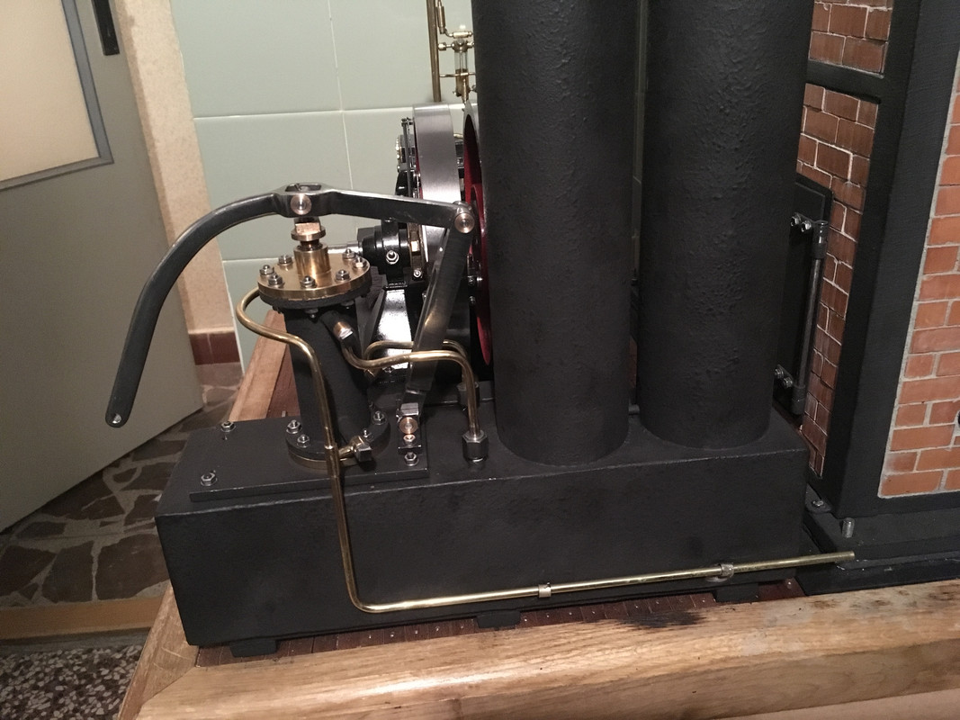 4ABB89E2-F215-4792-BEEF-3C99E69728BD