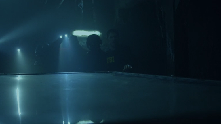 Absentia.S01E01.Comeback.WEBMux.ITA.ENG.AAC.x264-BlackBit[screenshot 5]