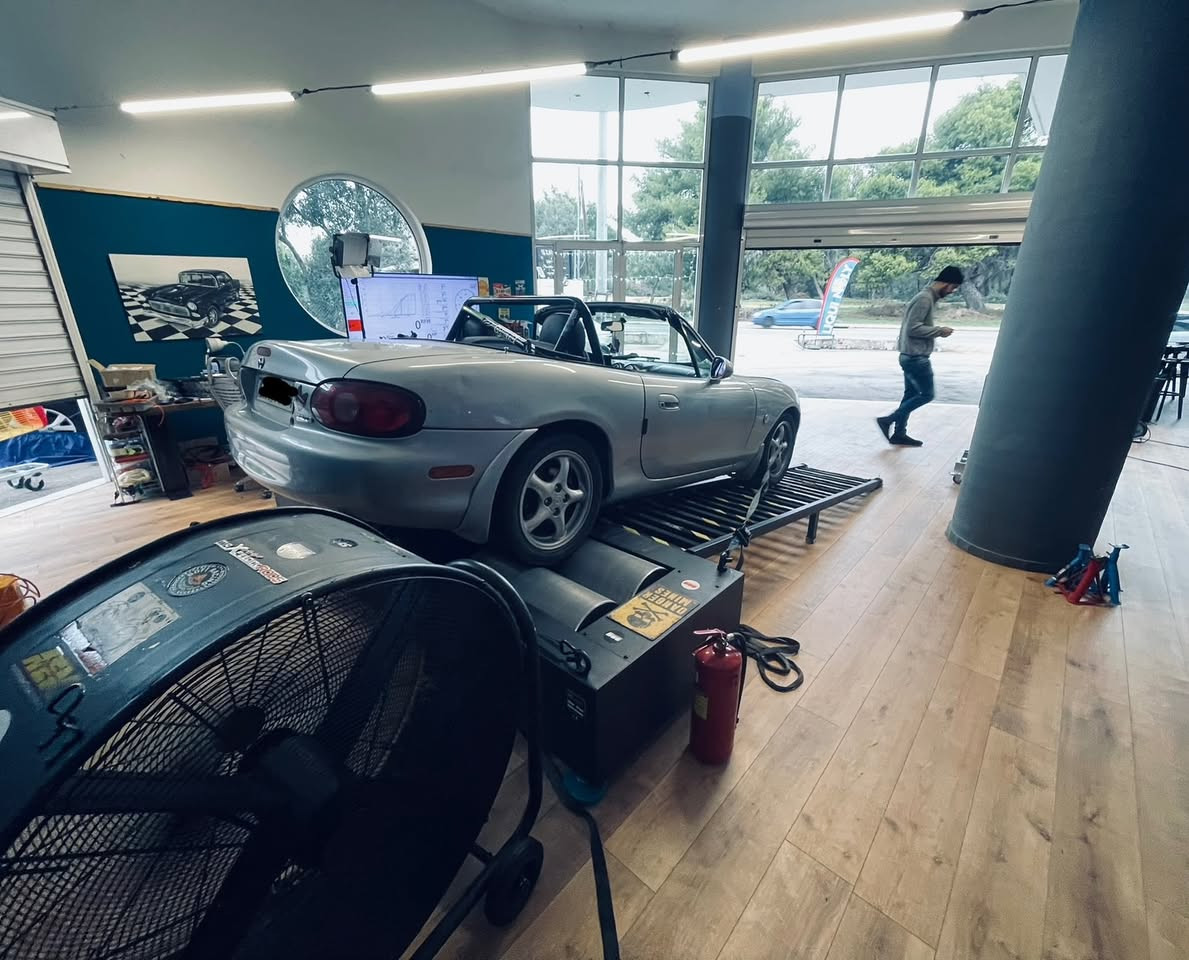 Mazda MX-5 1.6 Turbo GT2560R engine bay DMS Tuned build