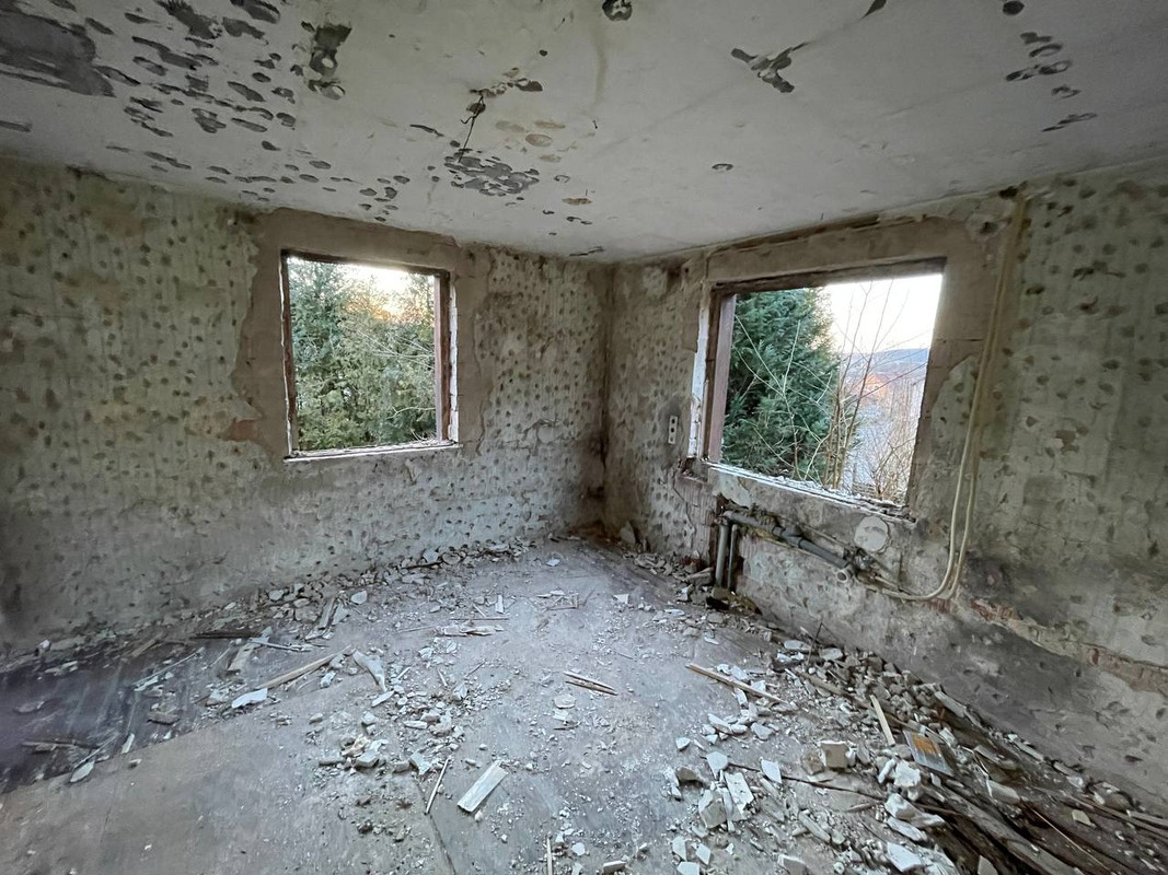 CD3202B4-F96E-490D-A0D0-94C1E7425517