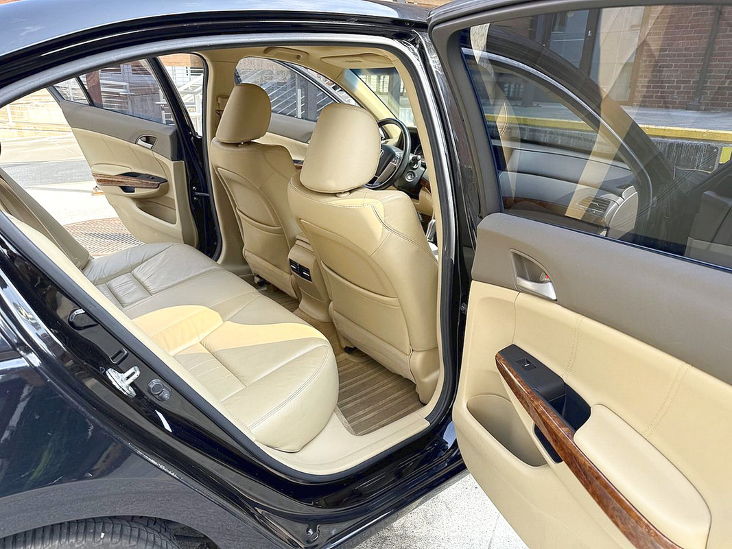 Vehicle thumbnail 17