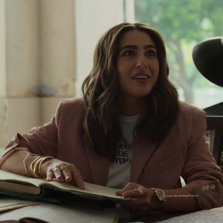 smile-of-sara-ali-khan-in-murder-mubarak-2024-movie