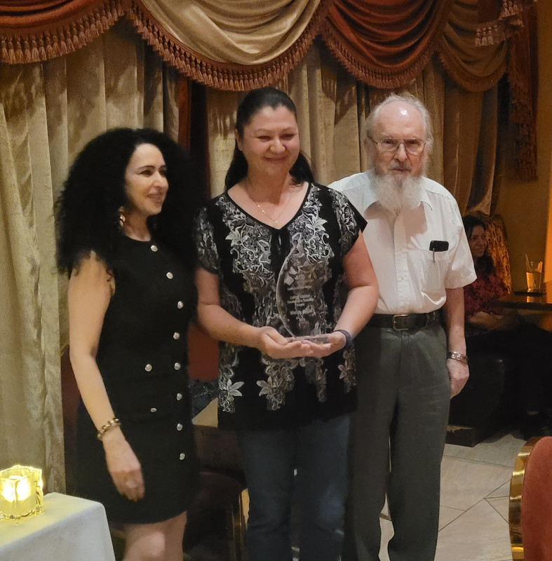 Wendy Bebeck receiving 2025 College Educator Award