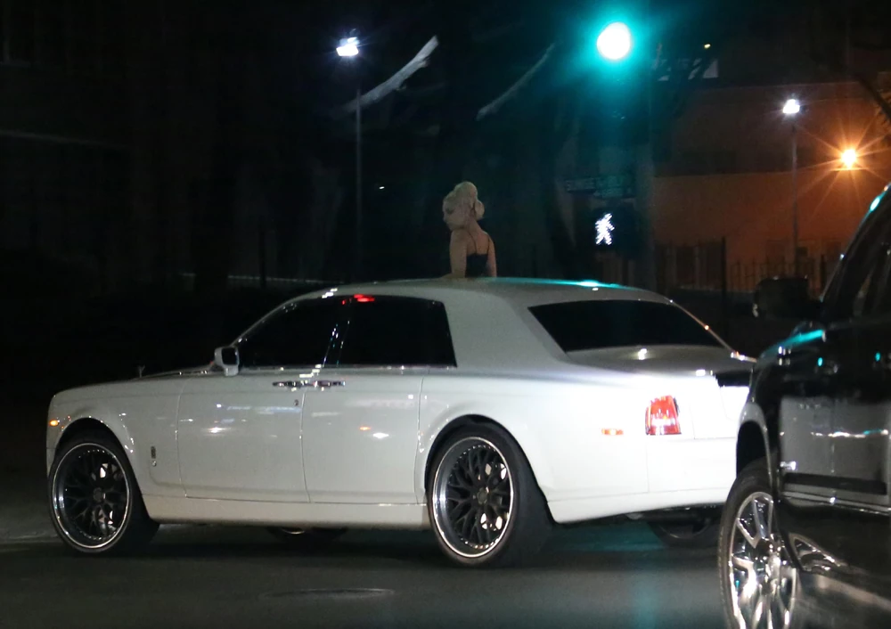 10-29-15-Leaving-In-N-Out-Burger-Restaur