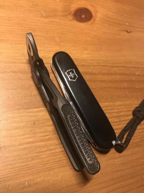 37E471D6-011C-4BB1-A43B-270F12CD1822