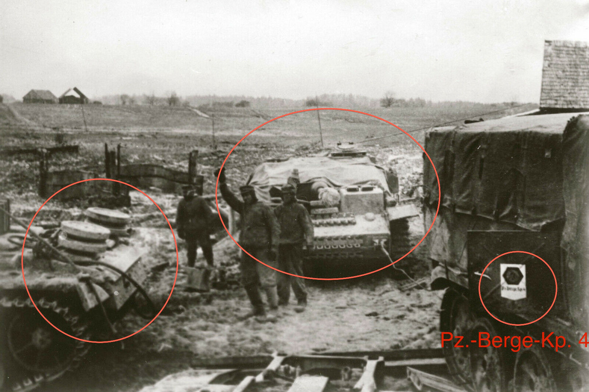 Orig. PK Foto STURMGESCHÜTZ IV Panzer-Berge-Kp 4 Jan. 1945 Famo 18 to Kennung