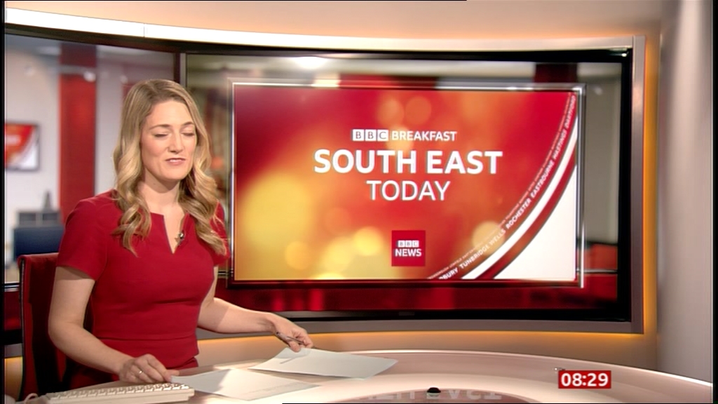 10.15 - 06.00.00 - Breakfast. The latest news, sport, business and we....ts_snapshot_04.56.166