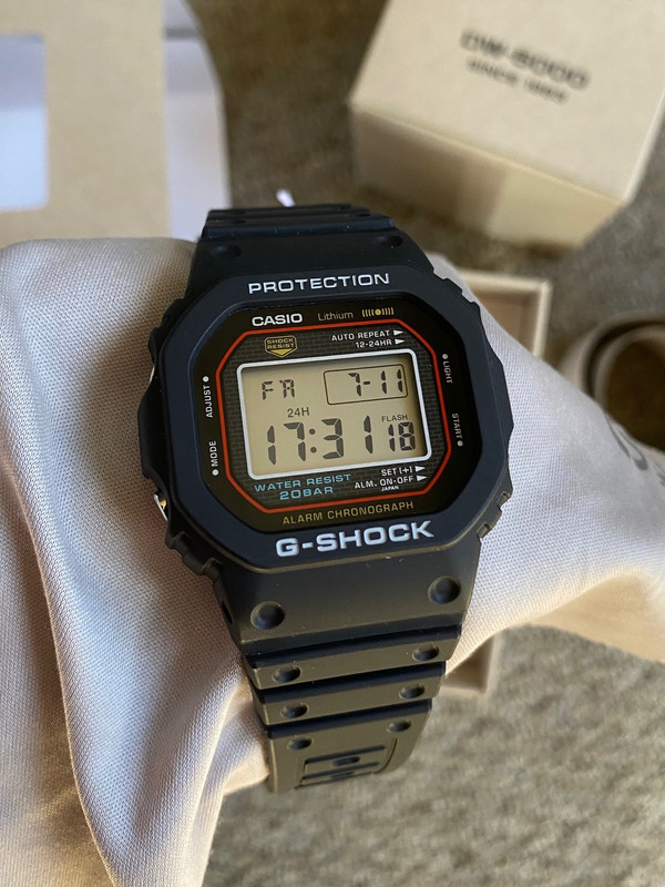 Casop G-Shock DW5000R