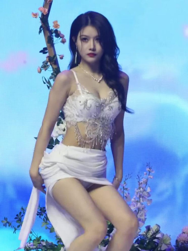 绮绮同学,Cosplayer,コスプレイヤー,Coser,コスプレ,Cosplay,角色扮演