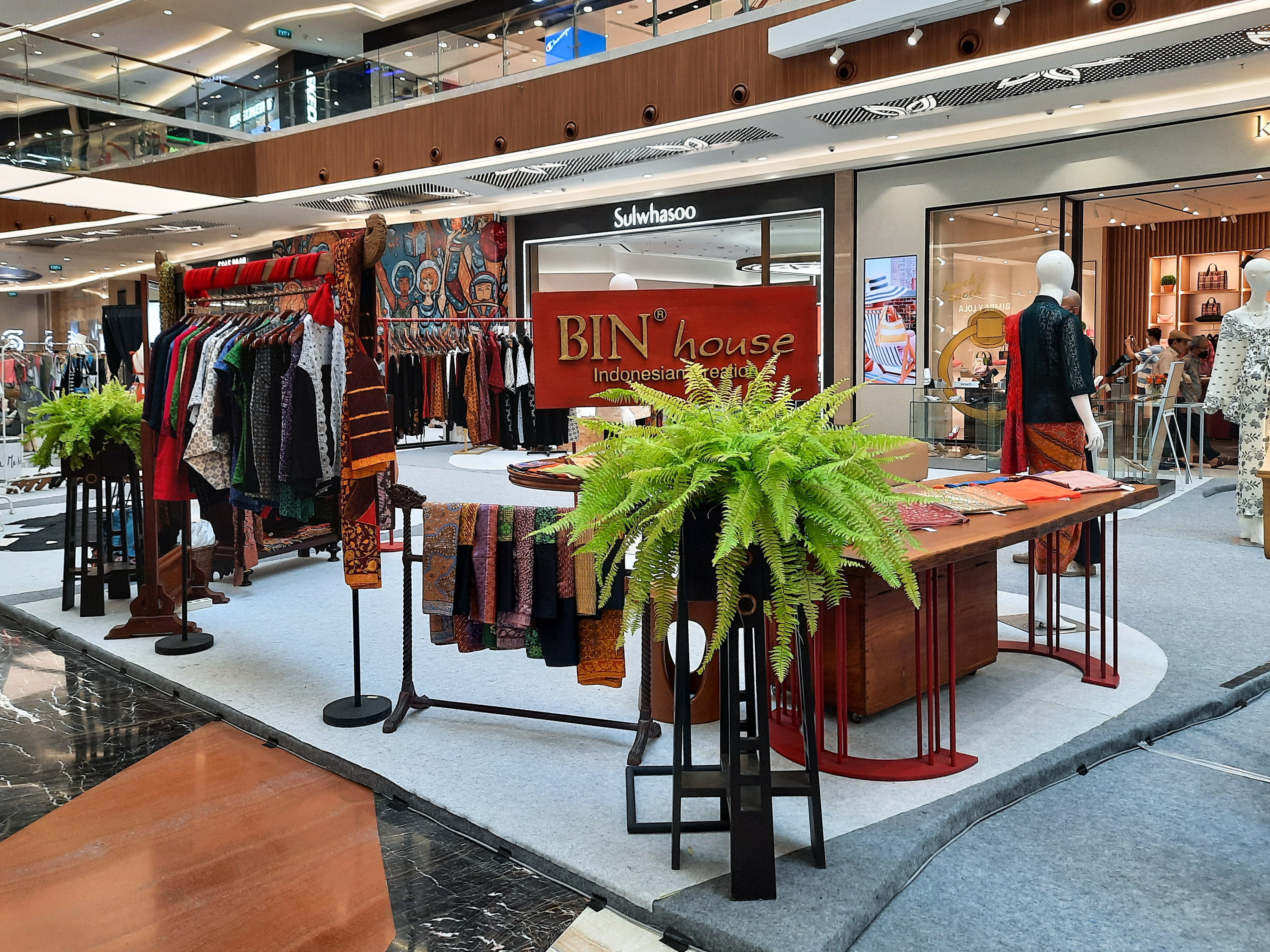 Садовод 61. Кофты женские садовод. Камуфляжные женские костюмы садовод. Камуфляжные женские костюмы садовод. Платье худи садовод.