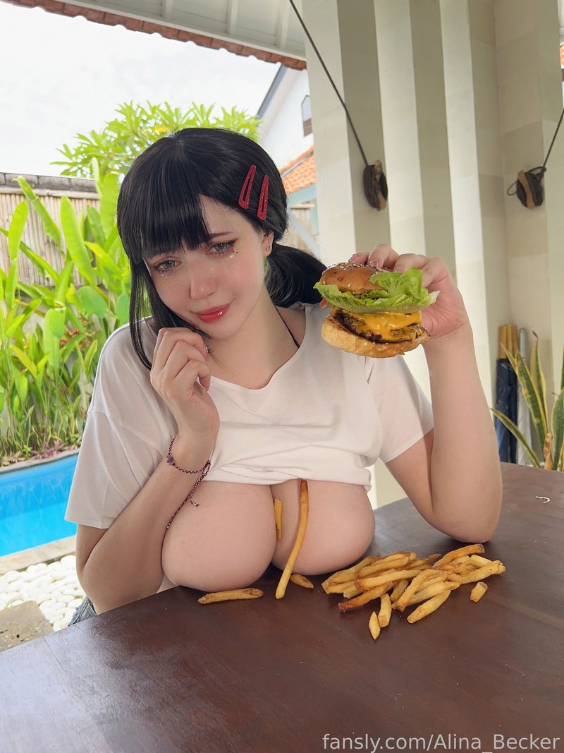 Alina Becker 东山小红 Kobeni Cosplay 电锯人角色写真【43P-136MB】插图4