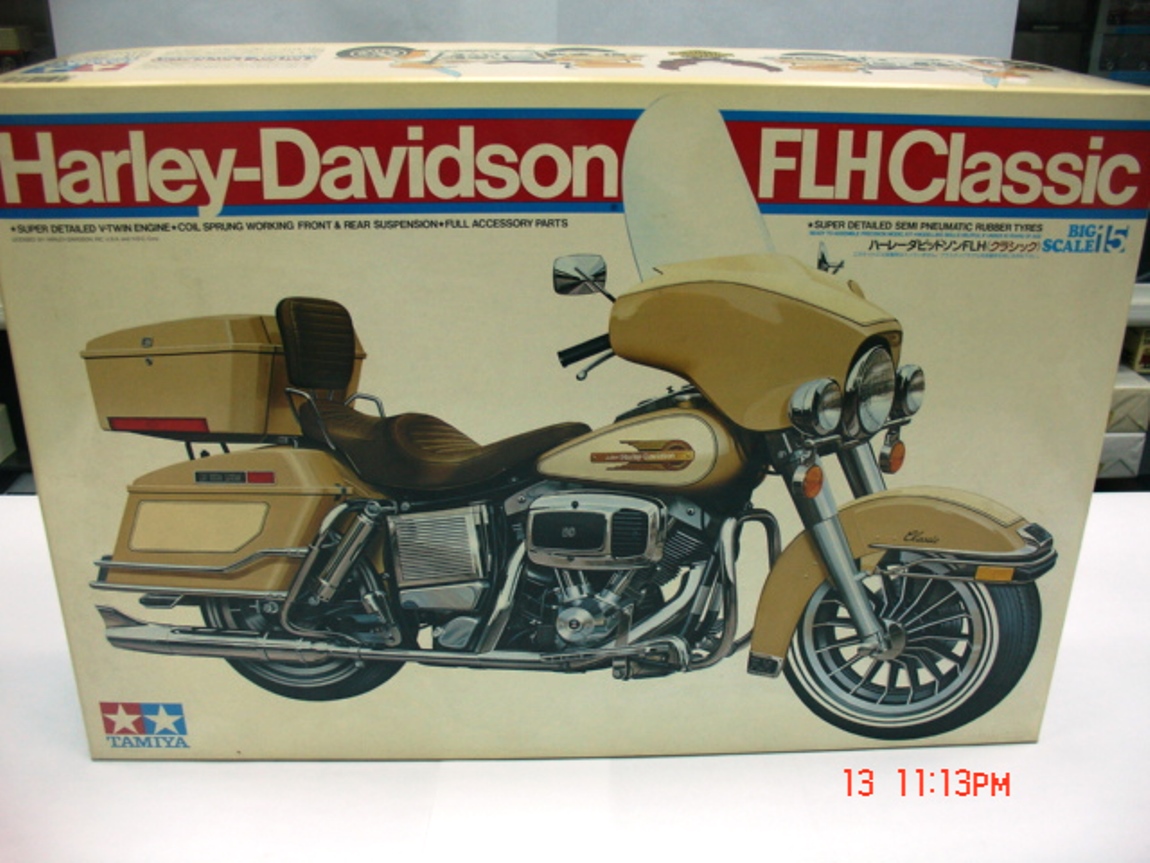 WOW EXTREMELY RARE Harley Davidson FLH 1974 Beige Plastic