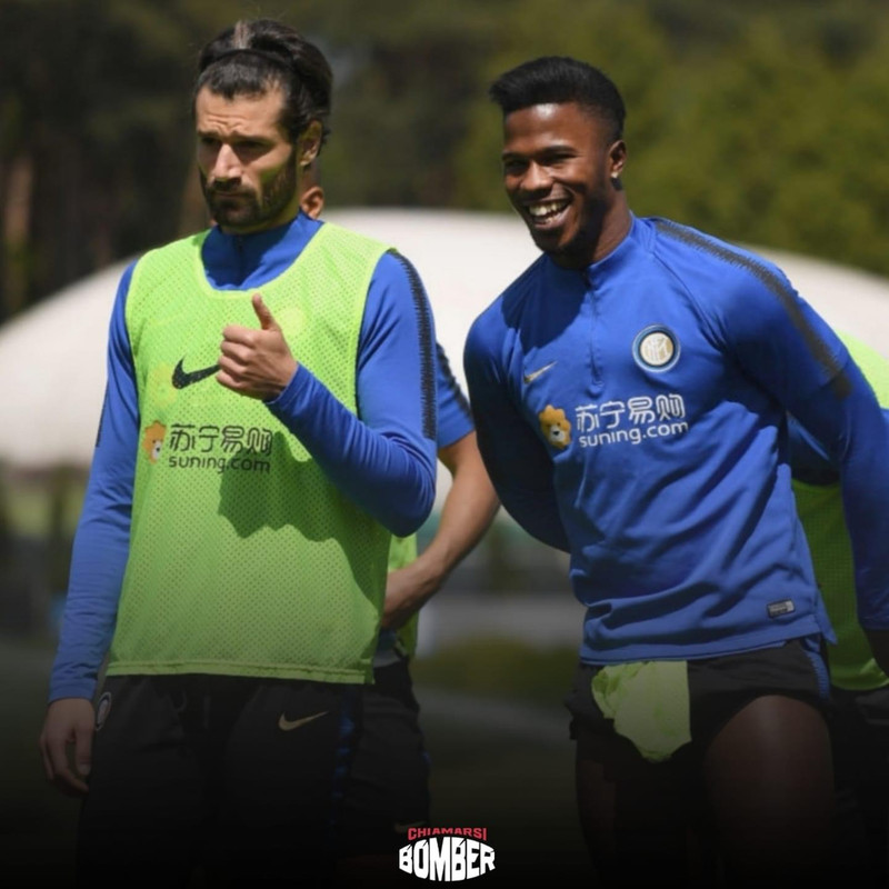 EC146851-7F7D-44CD-99C1-E4362E2D4F05