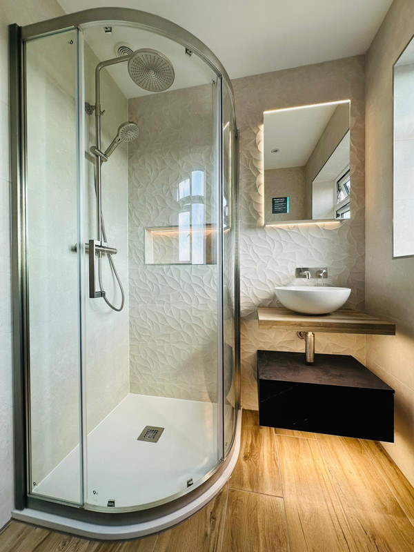 Feature plant bathroom styling
