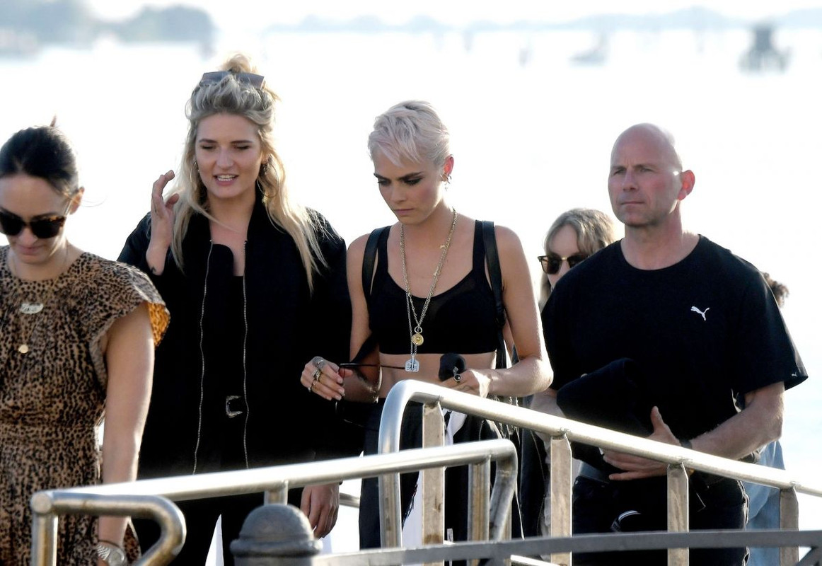 cara-delevingne-at-a-puma-party-in-venice-04-18-2018-7