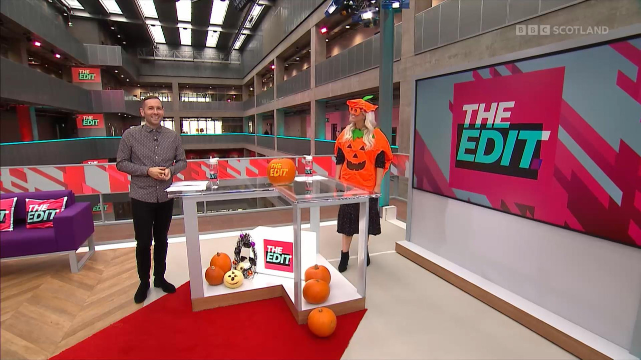 10.30 - 19.15.00 - The Edit  ᴺᵉʷ. S02E14 Entertainment news and chat ....ts_snapshot_06.43_[2021.10.