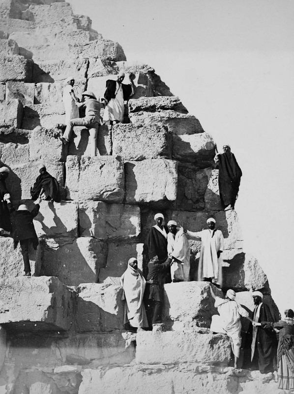 early-tourist-pyramids-ancient-egypt (10)
