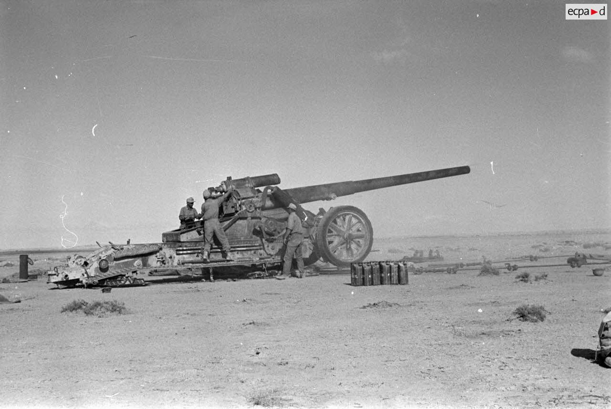 Mise en oeuvre d'un canon de 17 cm Kanone 18 (1)