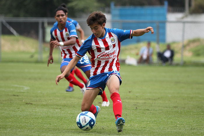 Sebastián Pérez Bouquet ¿Quién es esta nueva joya del Club Chivas?