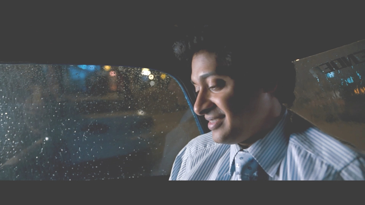 Raima Sen Hot Navel From Mirch 2010 1080p Light Version.mp4_snapshot_00.11_[2020.12.02_20.41.20]