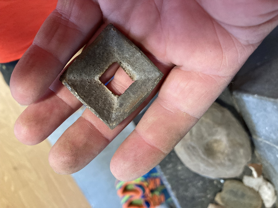 51A2883E-57F0-4B2D-8A3E-43043DCC9C9B