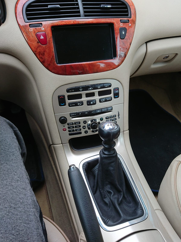 7CA6D700-C0A0-4CEA-BAE7-B9B7014975EE