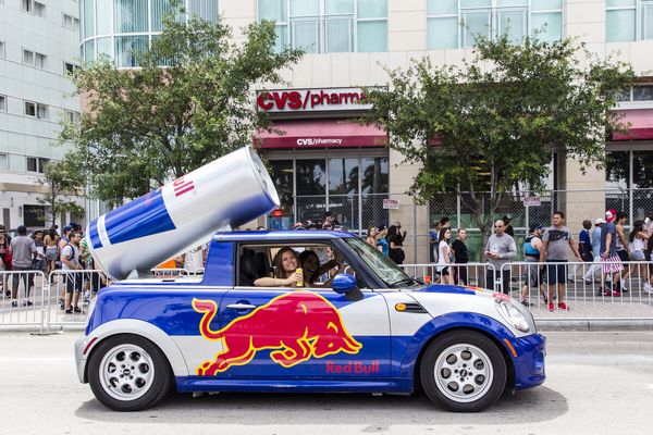 Как известно многим компания Red Bull активно поддерживает различные Как известно многим компания Red Bull активно поддерживает различные
