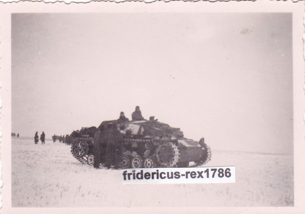 Foto Elitesoldaten Sturmgeschütz 1.Stug Abt der 1.Pz Div in den 