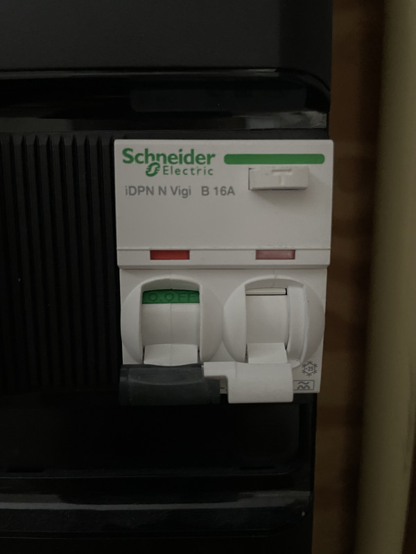 626540FA-8DB7-445E-94C0-9D64E071BD28