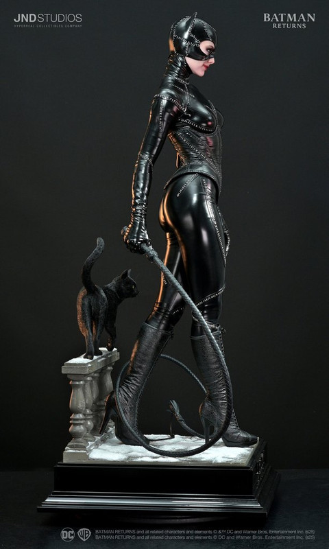 JND Studios : Batman Returns - Catwoman 1/3 Scale Statue 7