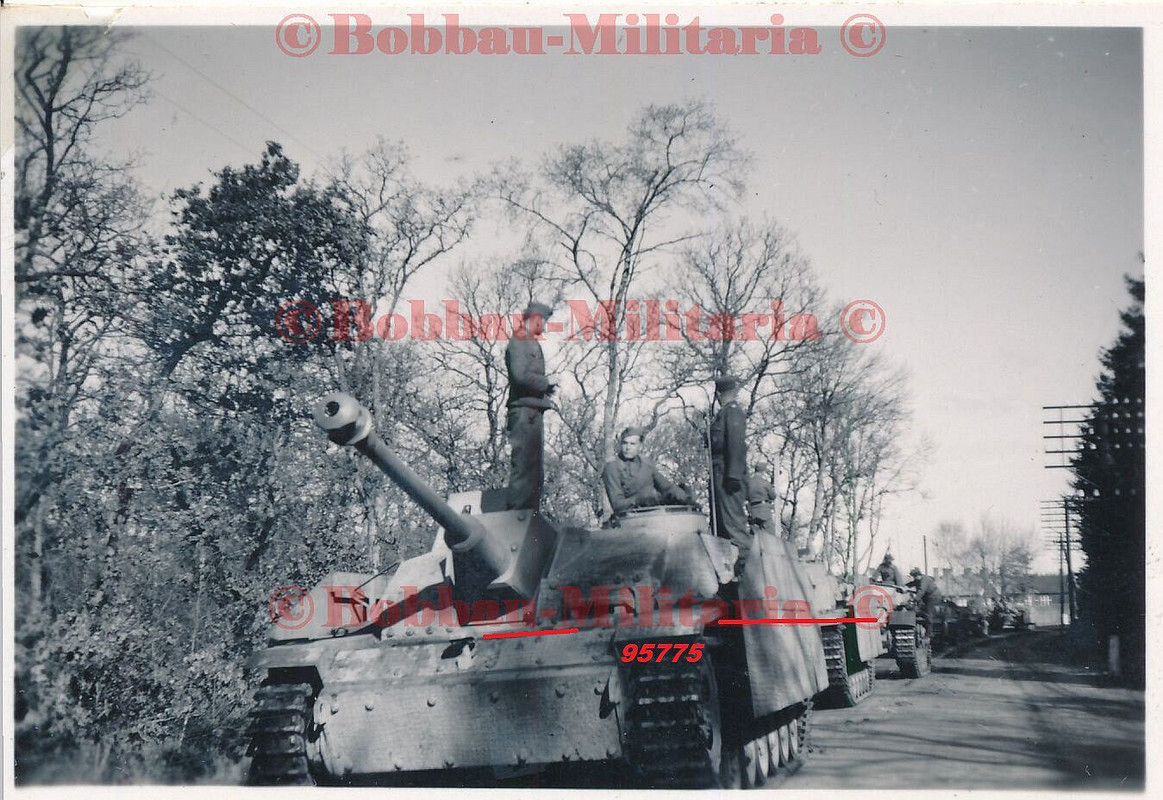 Foto Sturmgeschütz Langrohr Zimmerit Seitenschürzen Nummer 95775 STUG SFL