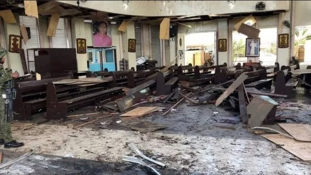 Cuatro muertos y 50 heridos deja ataque con explosivo durante una misa en Filipinas
