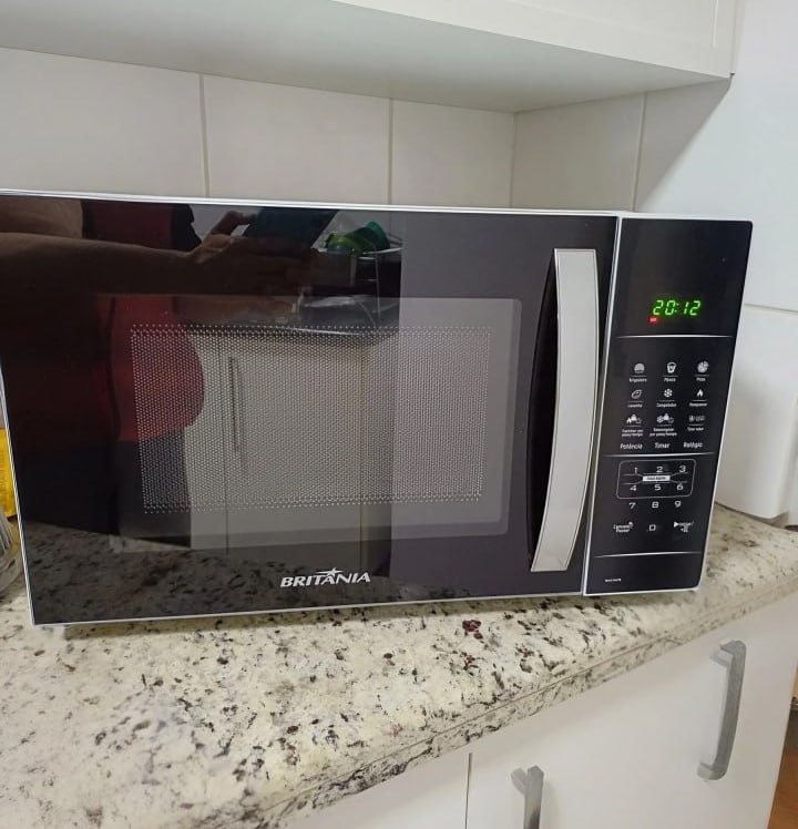 Micro-ondas Britânia 25 Litros Preto 1100w Bmo28