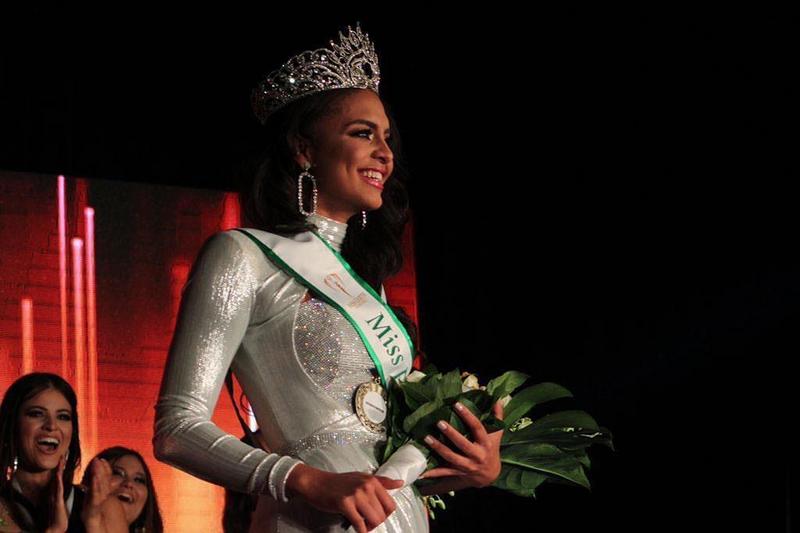 2019 | MISS EARTH | NELLYS PIMENTEL 3854-A166-21-C3-4-FB0-9-C7-A-77-A40909-E977