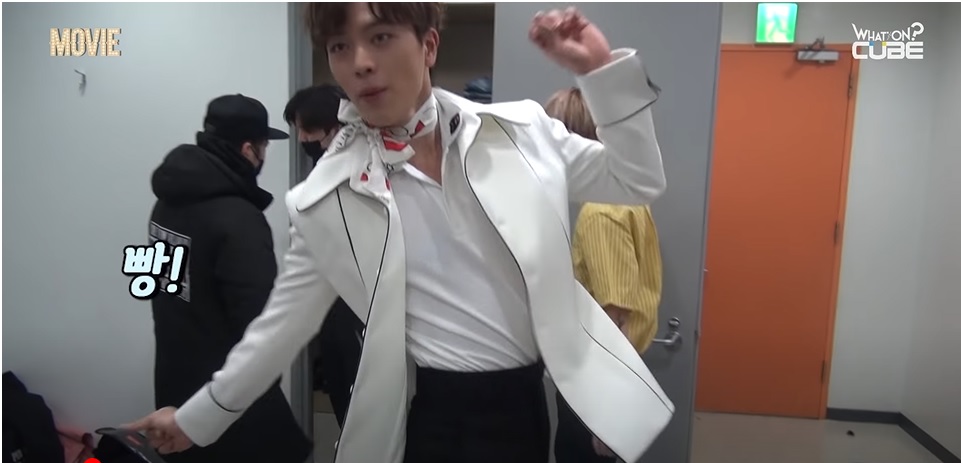 Sungjae reviews choreo
