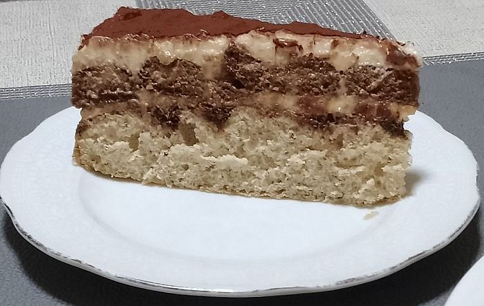 https://i.postimg.cc/pXCTyWDx/vega-iramisut-szelet-20250328.jpg