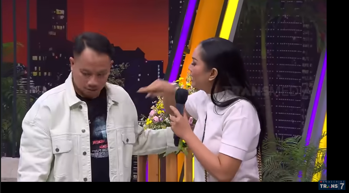 Kalina Ocktaranny ngamuk gegara kelakuan Vicky Prasetyo