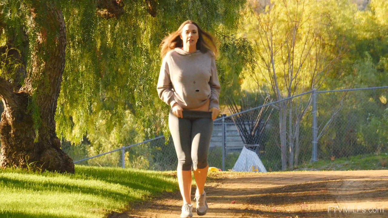 CPr3$t0n - G@l0r3DC@r!$m@ - 031020HD.mp4_snapshot_00.59.53.444